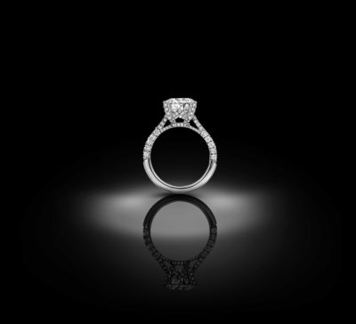 Bague solitaire exclusive.